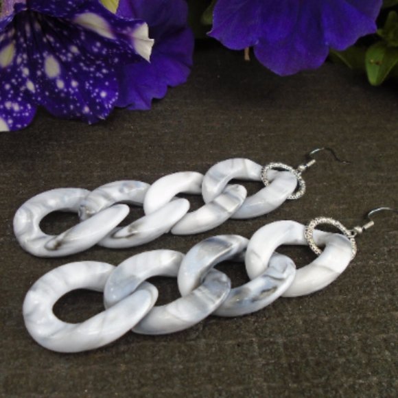 NWOT Big thick chunky Faux marble Acrylic necklace, earrings and bracelet set - Picture 4 of 5